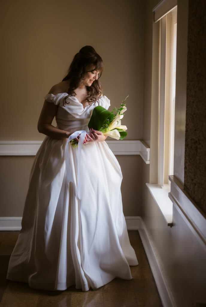 bride portrait arch street meeting house philadelphia