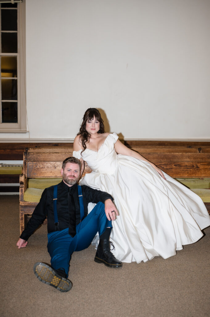 modern wedding portrait arch street meetinghouse philadephia